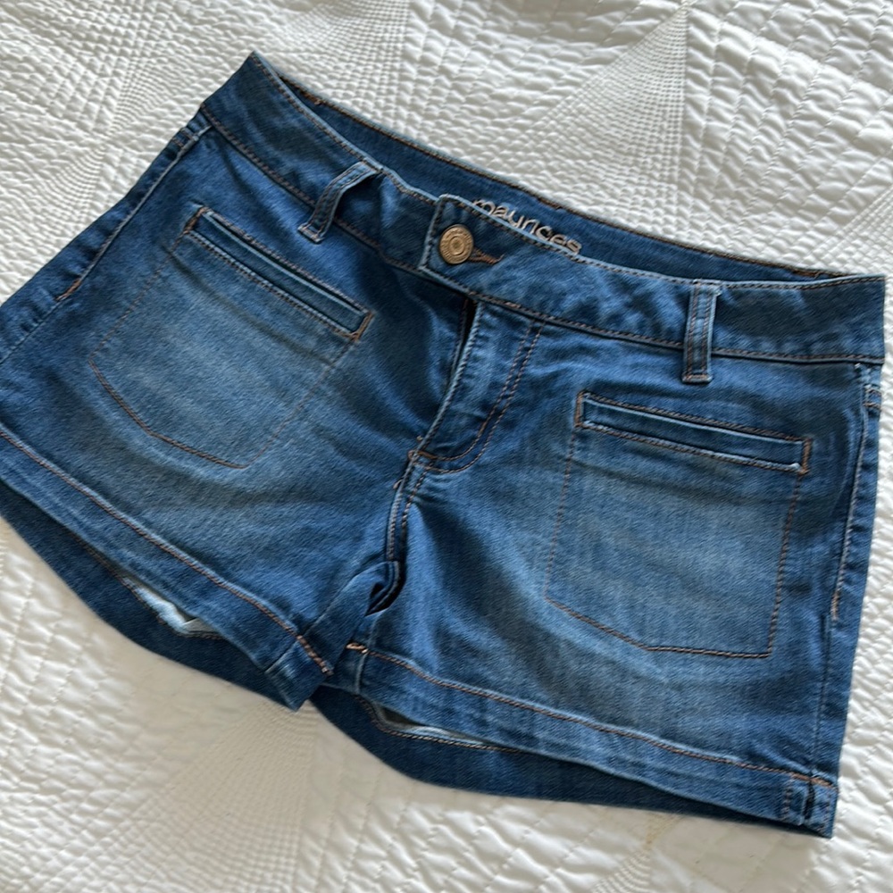 Maurice’s lightweight denim short